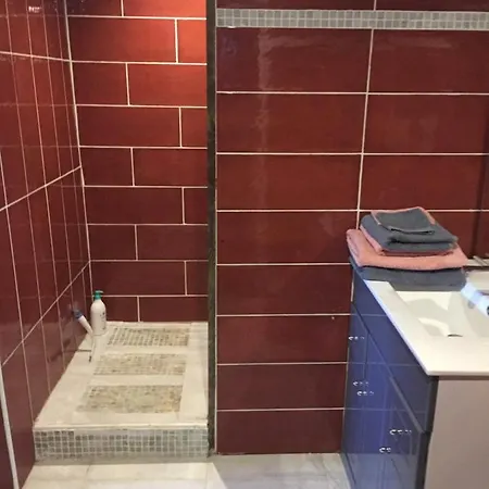 Hippo-gite * Biron (Dordogne)