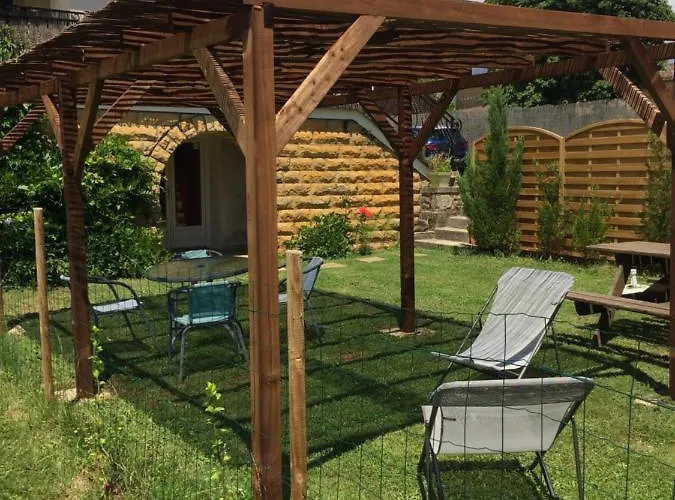 Hippo-gite Biron (Dordogne)